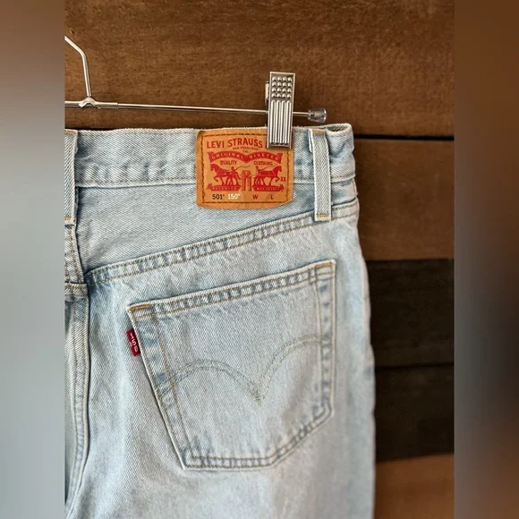 Levi’s 501® 150th Anniversary Light Wash Jeans – Floral Patched Knee – W28 L30 - Picture 8 of 15